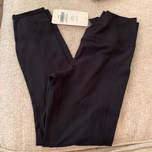 Fabletics Oasis High-Waisted 7/8 leggings